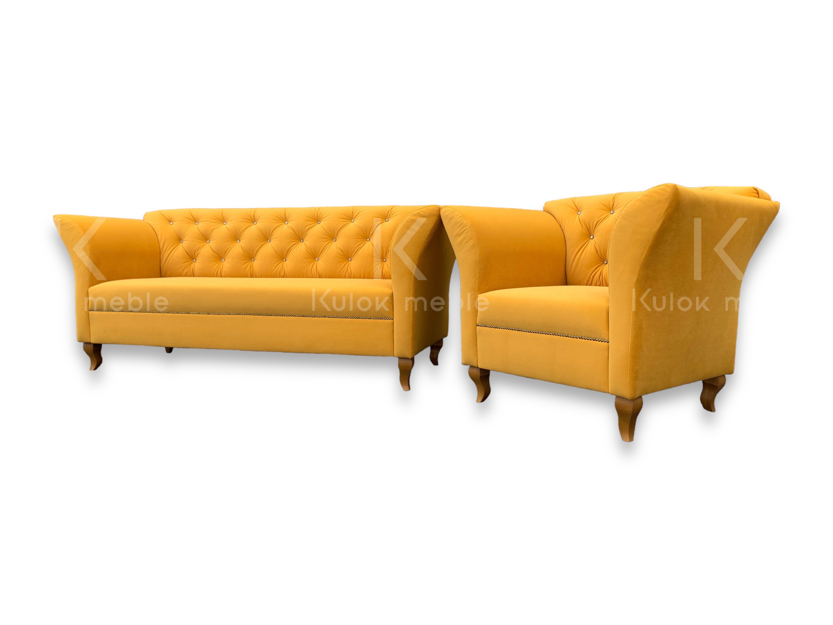 Stylowa sofa pikowana złota pomarańczowa kryształki złote ludwik orzech.